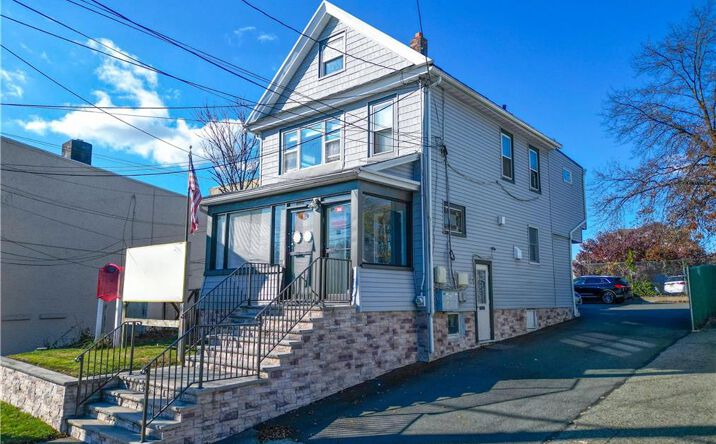 Pictures of Office property located at 364 Decker Avenue, New York, NY 10302 for sales - image #1