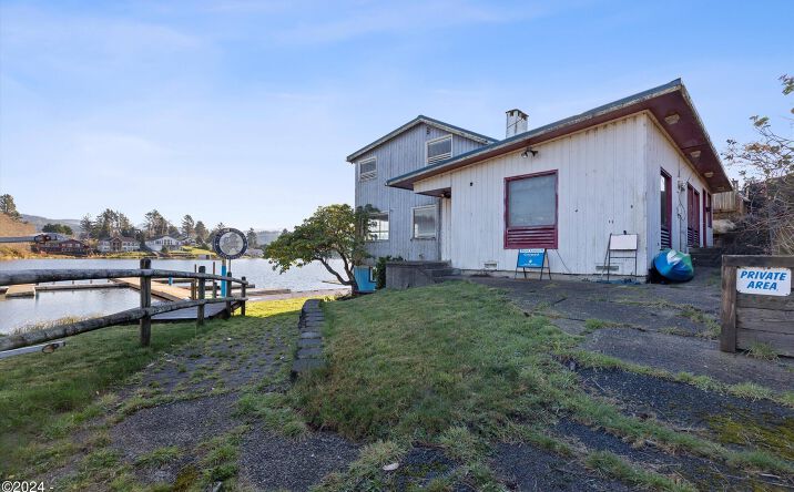 Pictures of Land, Mixed Use, Office property located at 4006-4040 NE West Devils Lake Road, Lincoln City, OR 97367 for sales - image #1