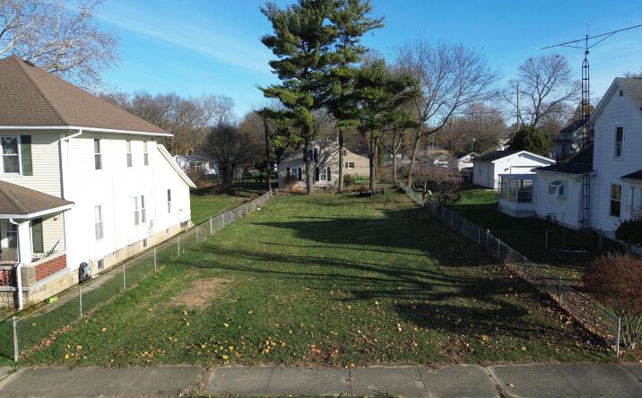Pictures of Land property located at 366 N Isabella Street, Springfield, OH 45504 for sales - image #1