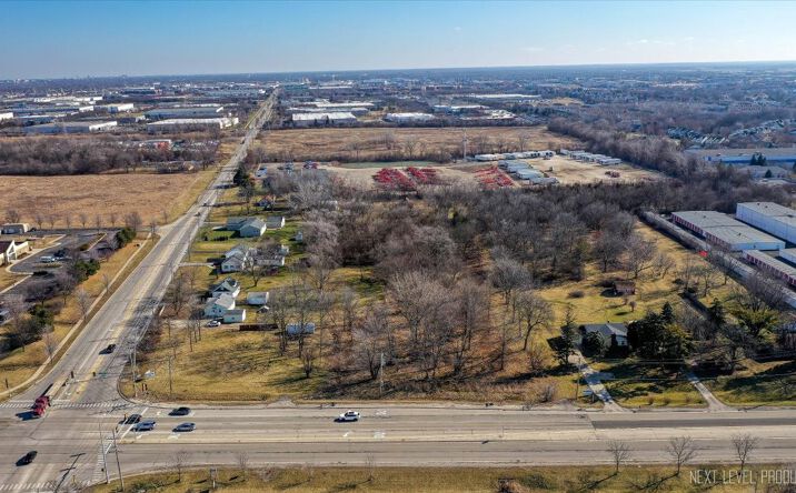 Pictures of Land property located at 7 Eola Rd, Eola, IL 60519 for sales - image #1