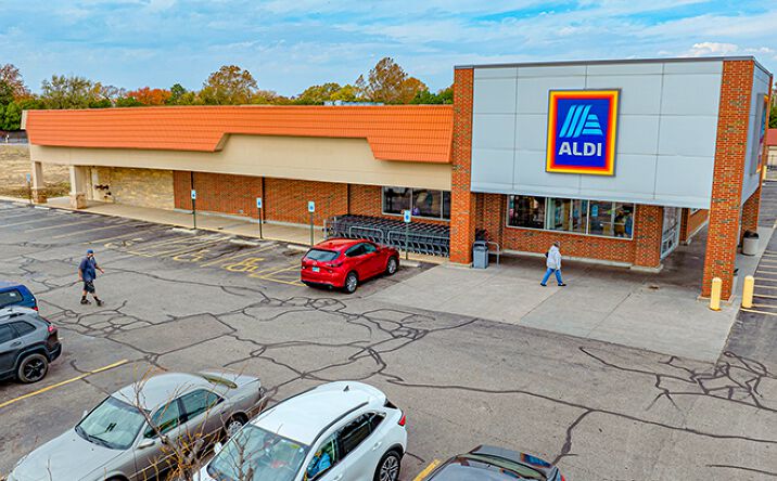 Pictures of Retail property located at 2323 N Amidon Ave, Wichita, KS 67204 for sales - image #1