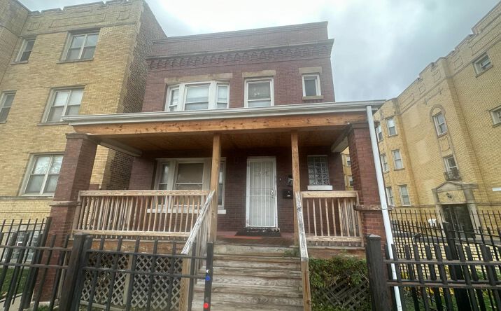 Pictures of Mixed Use property located at 6228 S Claremont Ave, Chicago, IL 60636 for sales - image #1