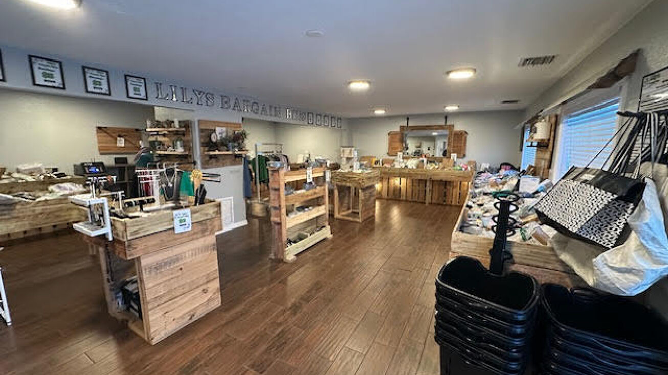 Pictures of Retail property located at 438 Martin Road, Palm Bay, FL 32909 for sales - image #1
