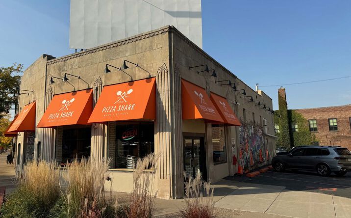 Pictures of Retail property located at 2210 Hennepin Ave S, Minneapolis, MN 55405 for sales - image #1