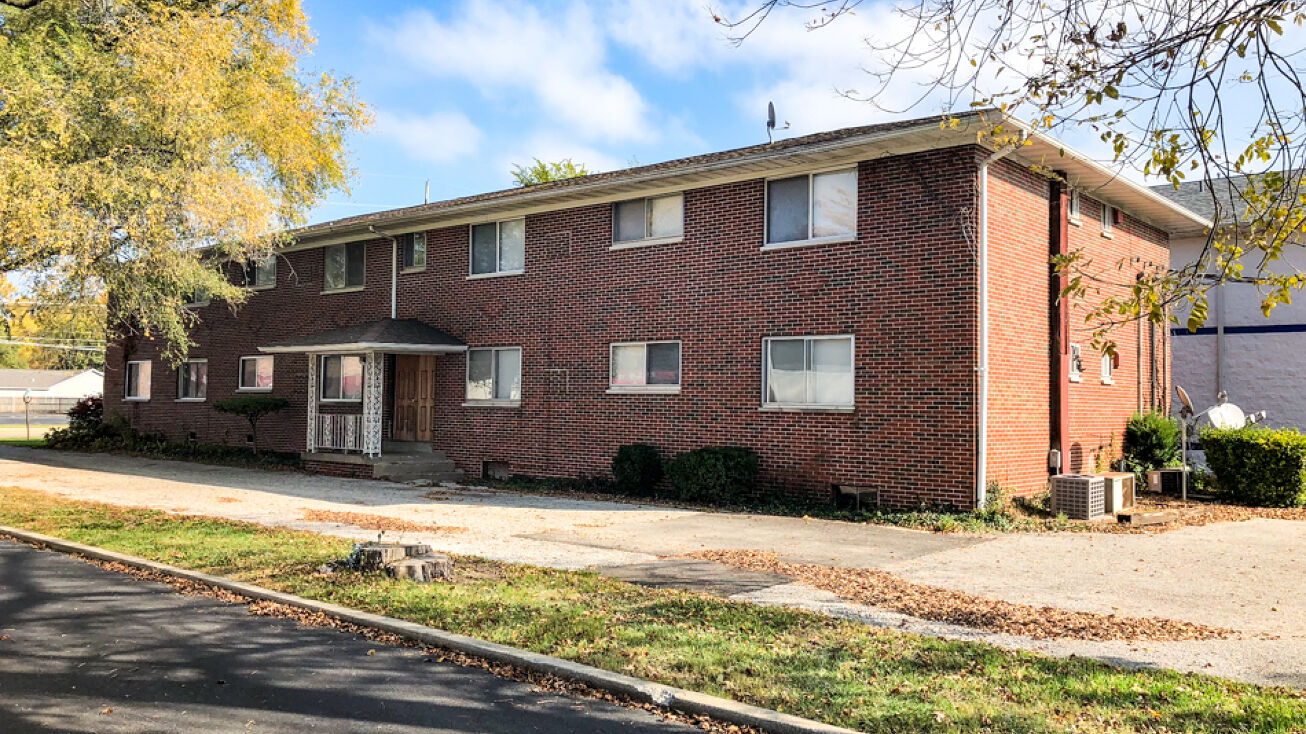 Pictures of Multifamily property located at 10608 Lincoln Trail, Fairview Heights, IL 62208 for sales - image #1
