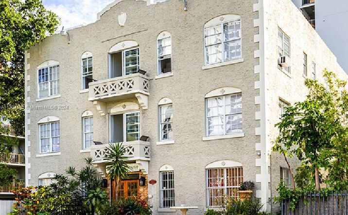 Pictures of Multifamily property located at 432 NE 26th St, Miami, FL 33137 for sales - image #1