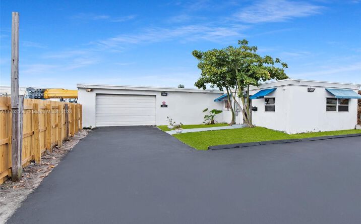 Pictures of Industrial, Mixed Use property located at 4409 NE 5th Ter, Oakland Park, FL 33334 for sales - image #1