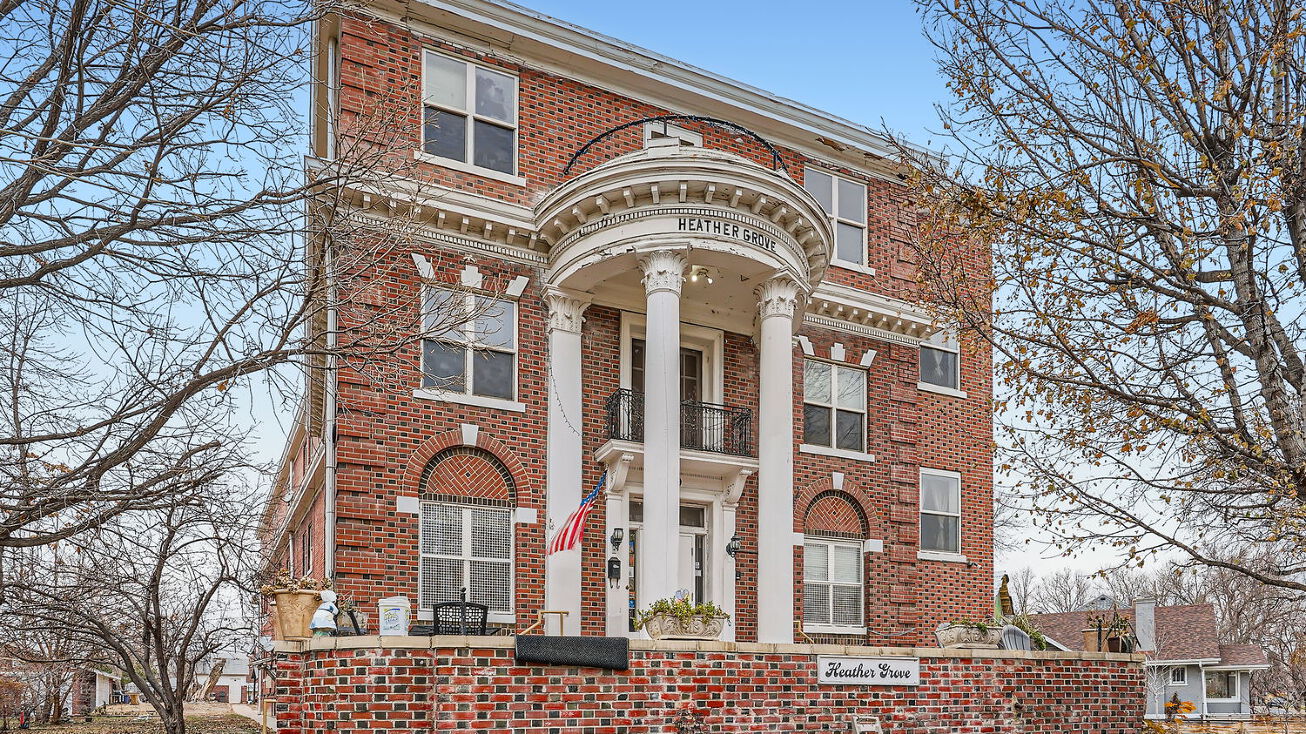 Pictures of Office, Senior Living property located at 3289 Grove St, Denver, CO 80211 for sales - image #1