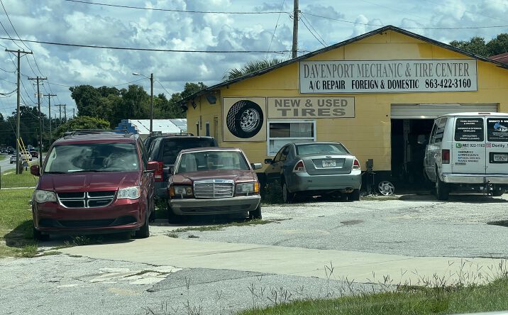 Pictures of Office, Retail property located at 414 U.S. Hwy 17-92 N, Davenport, FL 33837 for sales - image #1