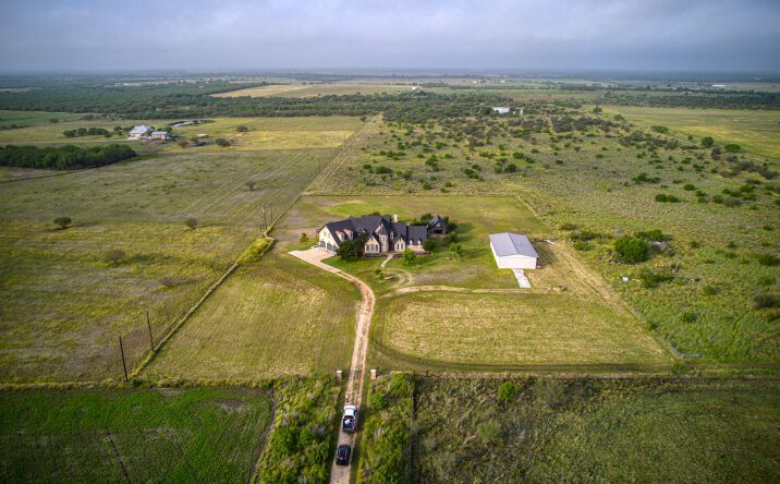 Pictures of Land property located at County Rd 105, Floresville, TX 78114 for sales - image #1