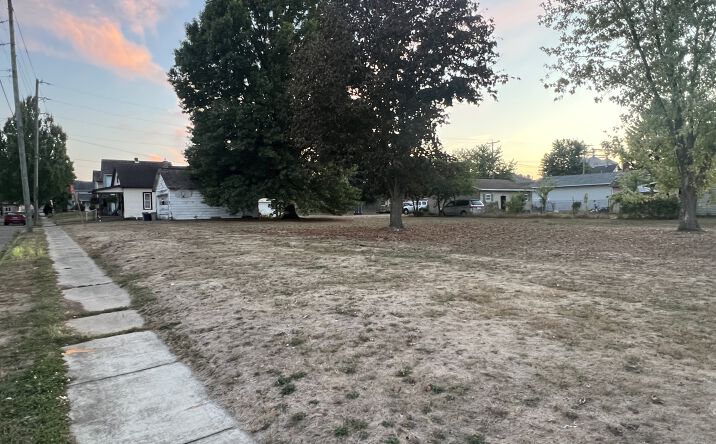 Pictures of Land property located at 902 W High Ave, New Philadelphia, OH 44663 for sales - image #1