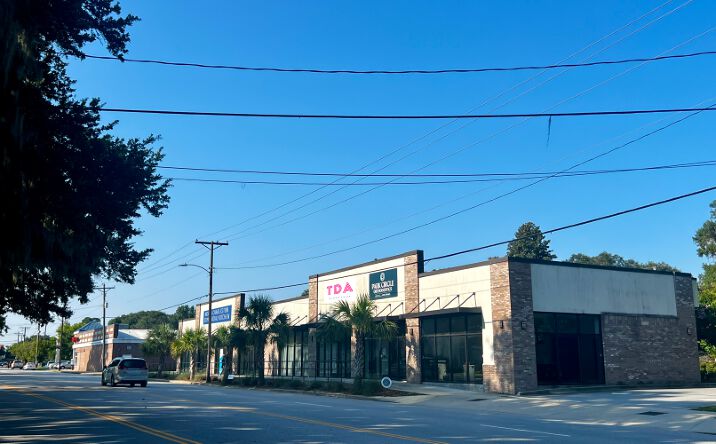 Pictures of Retail property located at 4831 Mixson Ave, North Charleston, SC 29405 for sales - image #1