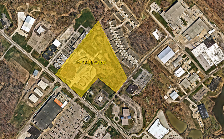 Pictures of Land property located at 464 Center St, Chardon, OH 44024 for sales - image #1