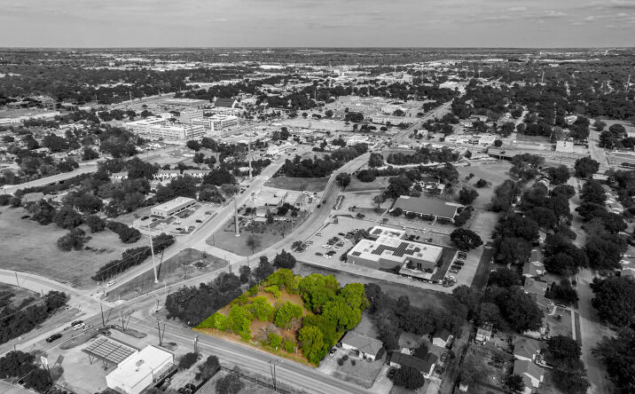 Pictures of Land property located at 508 Marion Dr, Garland, TX 75042 for sales - image #1