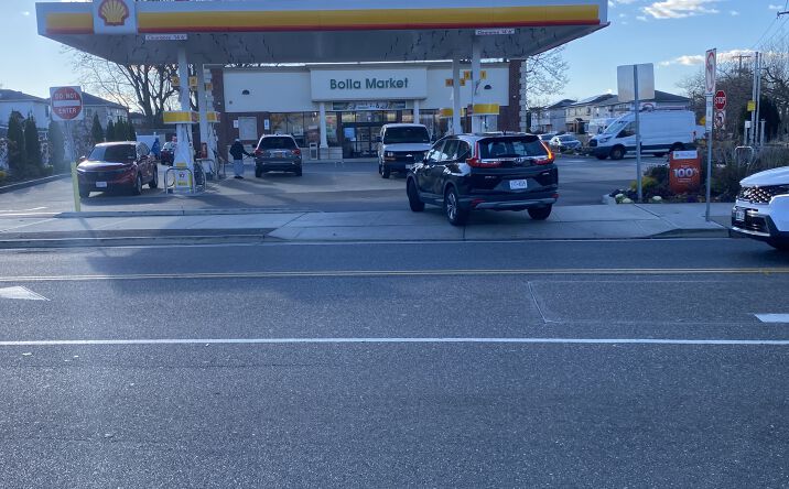 Pictures of Retail property located at 630 Main St, Farmingdale, NY 11735 for sales - image #1