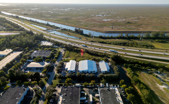 Pictures of Industrial property located at 10900 NW 52nd St, Sunrise, FL 33351 for sales - image #1
