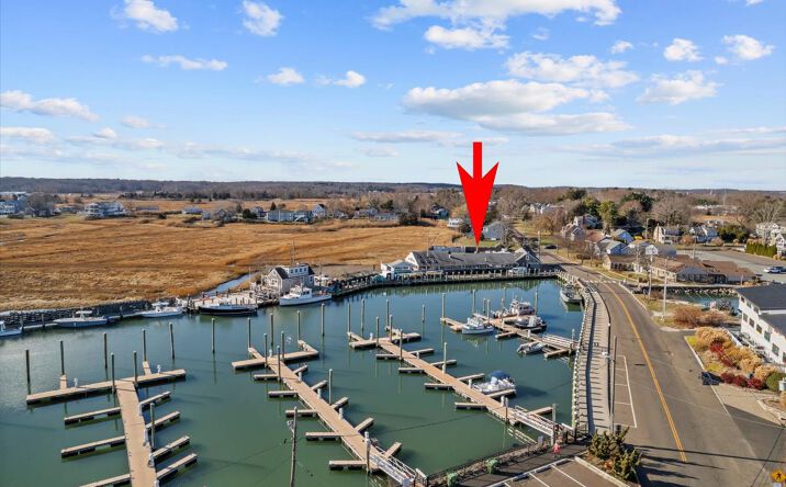 Pictures of Hospitality, Land, Multifamily, Special Purpose property located at 505 Whitfield St, Guilford, CT 06437 for sales - image #1