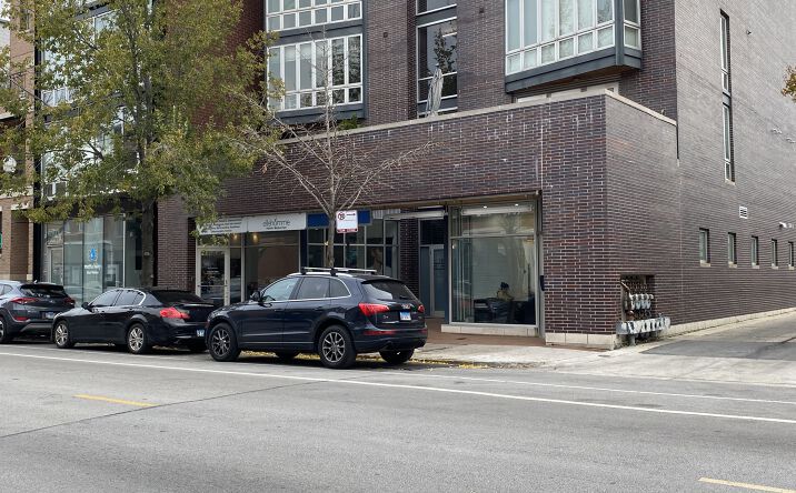 Pictures of Retail property located at 1915 N Damen Ave, Chicago, IL 60647 for sales - image #1