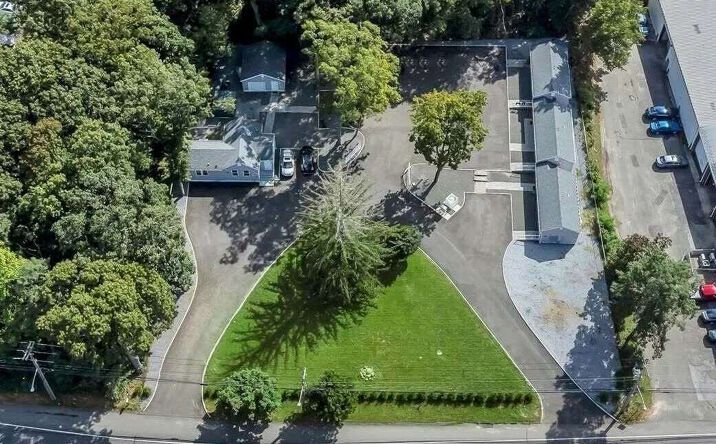 Pictures of Multifamily property located at 440 Middle Country Rd, Middle Island, NY 11953 for sales - image #1