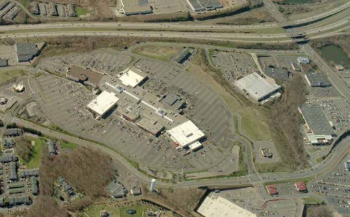 Pictures of Retail, Land property located at 190 Buckland St, Manchester, CT 06042 for sales - image #1