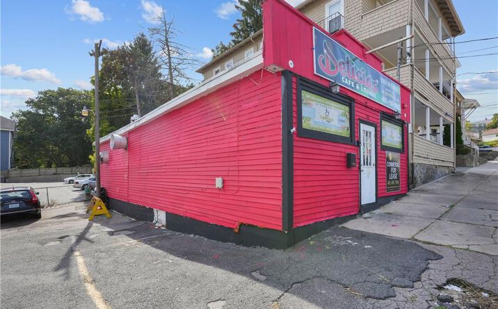 Pictures of Mixed Use, Land, Retail, Multifamily property located at 257 Manville Road, Woonsocket, RI 02895 for sales - image #1