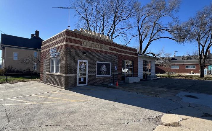 image of property at 233 E JACKSON ST Macomb IL 61455-2201