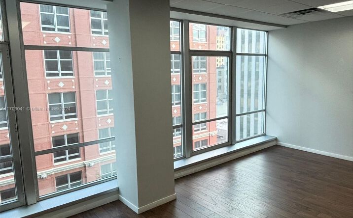 Pictures of Office property located at 14 NE 1st Ave # 700D, Miami, FL 33132 for sales - image #1
