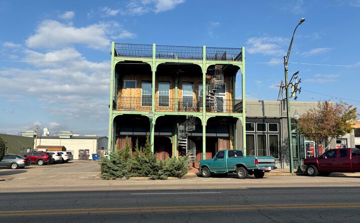 Pictures of Retail property located at 1115 Garrison Ave, Fort Smith, AR 72901 for sales - image #1