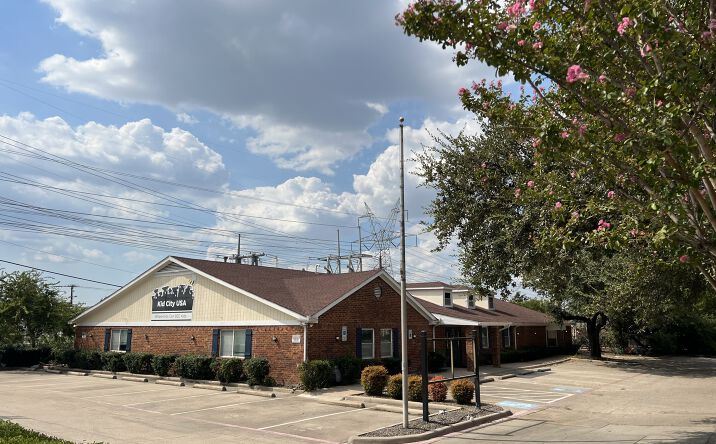 Pictures of Office, Retail property located at 4225 W Parker Rd, Plano, TX 75093 for sales - image #1