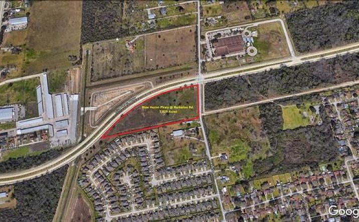 Pictures of Land property located at 150 Blue Heron Pkwy, Baytown, TX 77521 for sales - image #1