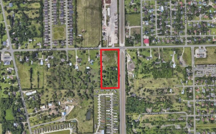 Pictures of Land property located at 2020 E Wallisville Rd, Highlands, TX 77562 for sales - image #1