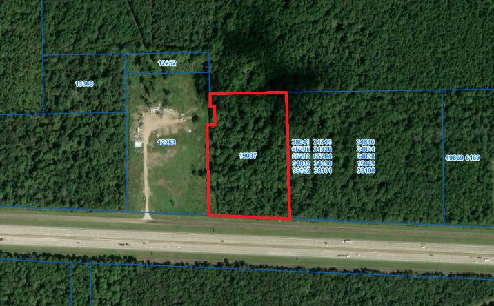 Pictures of Land property located at Interstate 10, Hankamer, TX 77560 for sales - image #1