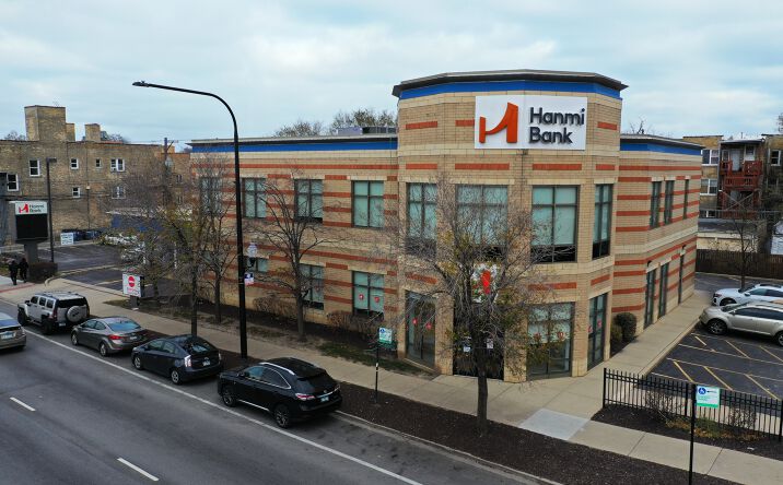 Pictures of Office, Retail property located at 6335 N Western Ave, Chicago, IL 60659 for sales - image #1