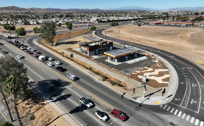 Pictures of Retail property located at 27851 Encanto Dr, Menifee, CA 92586 for sales - image #1