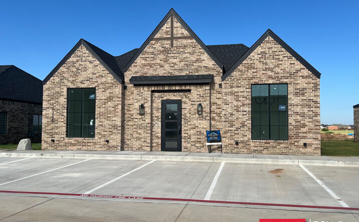 Pictures of Office property located at 13920 Indiana Ave, Lubbock, TX 79423 for sales - image #1