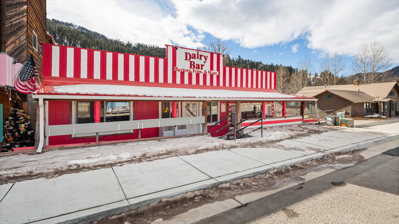 Pictures of Business for Sale property located at 417 E Main St, Red River, NM 87558 for sales - image #1