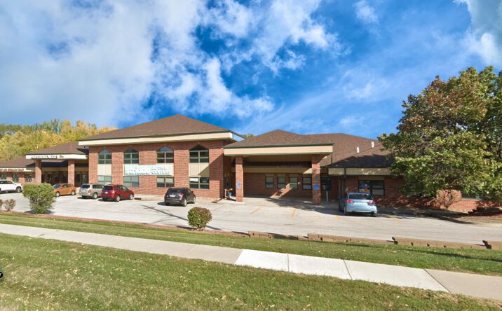 Pictures of Office, Retail property located at 3001 86th St, Urbandale, IA 50322 for sales - image #1