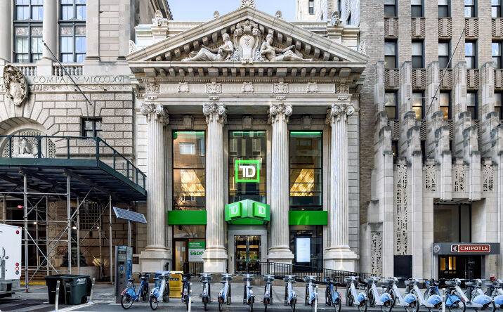 Pictures of Retail property located at 181 Montague St, Brooklyn, NY 11201 for sales - image #1
