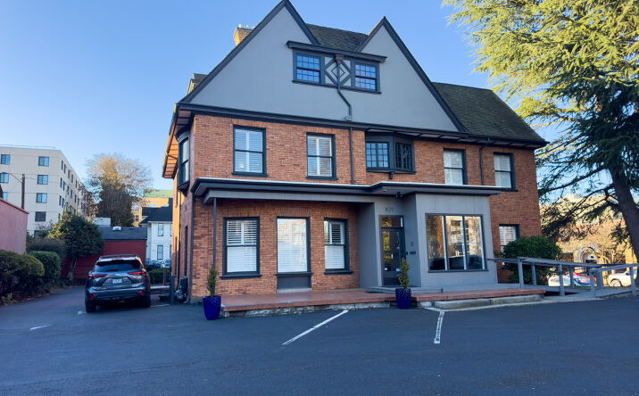 Pictures of Office property located at 829 NW 19th Ave, Portland, OR 97209 for sales - image #1
