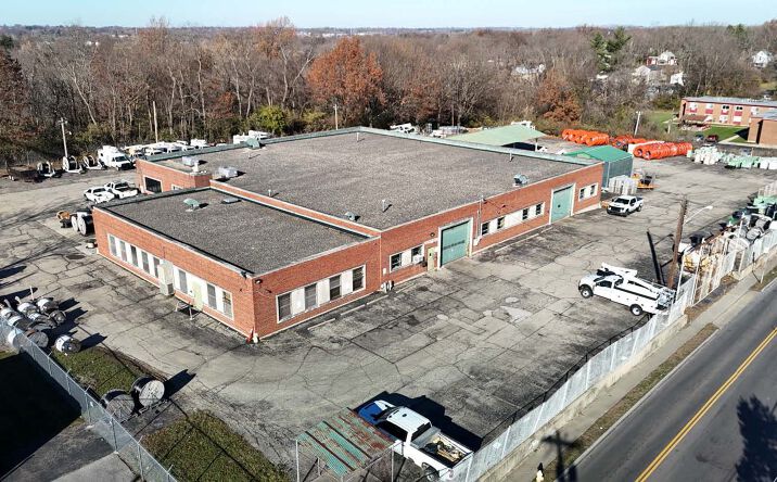 Pictures of Industrial property located at 6209 Simpson Ave, Cincinnati, OH 45224 for sales - image #1