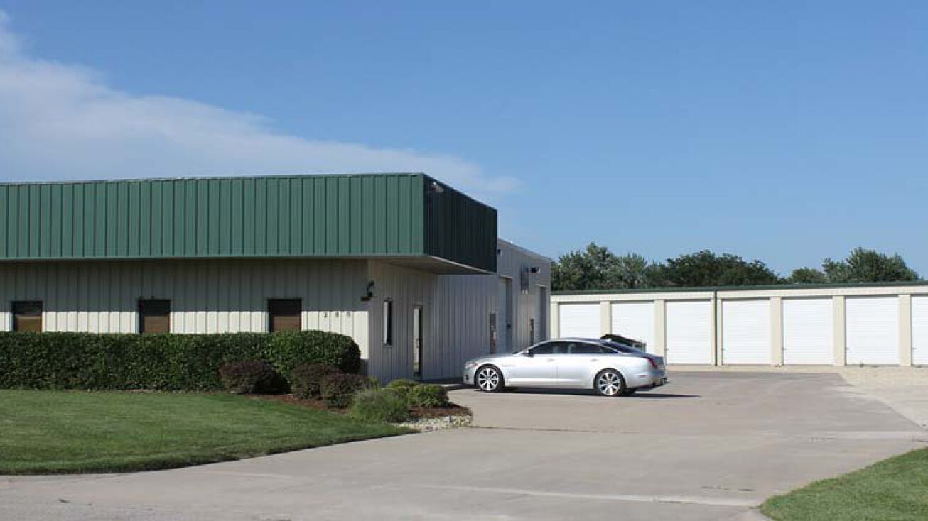 280 N. Cain, Haysville, KS 67060