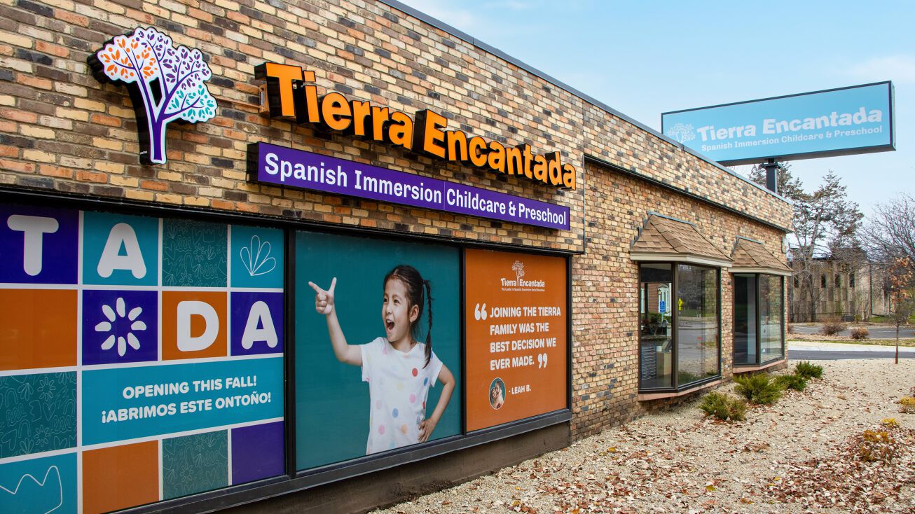 Pictures of Retail property located at 4140 Excelsior Blvd, Minneapolis, MN 55416 for sales - image #1