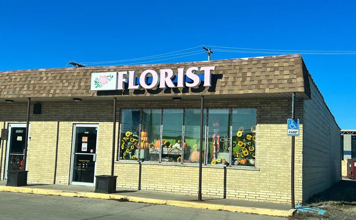 Pictures of Business for Sale, Retail property located at 14100 Pennsylvania Rd, Southgate, MI 48195 for sales - image #1