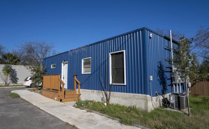 Pictures of Multifamily property located at 1033 Rivas St, San Antonio, TX 78207 for sales - image #1