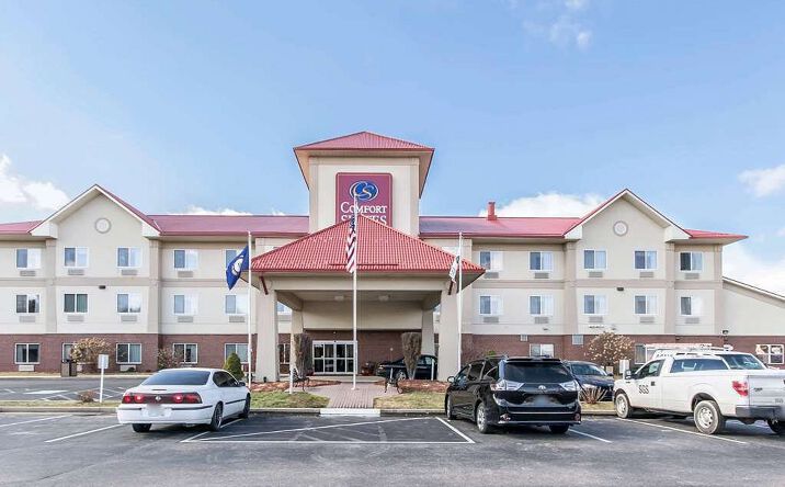 Pictures of Hospitality property located at 230 Salem Dr, Owensboro, KY 42303 for sales - image #1