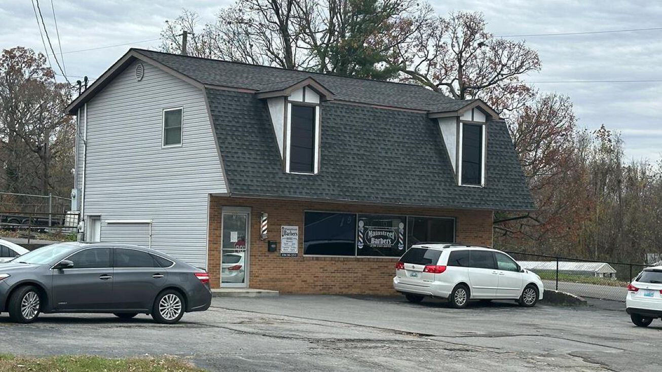 Pictures of Mixed Use property located at 870 S Main St, Madisonville, KY 42431 for sales - image #1