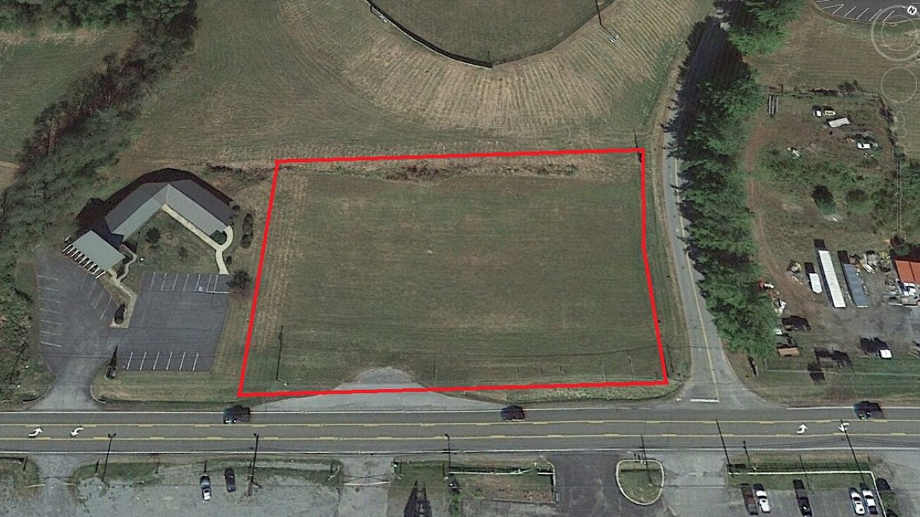 Pictures of Land property located at Lee Hwy, Bristol, VA 24210 for sales - image #1
