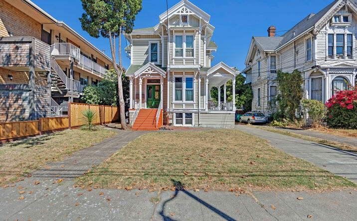 Pictures of Multifamily property located at 2105 Central Ave, Alameda, CA 94501 for sales - image #1