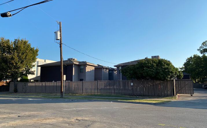 Pictures of Multifamily property located at 1500 N Carroll Ave, Dallas, TX 75204 for sales - image #1