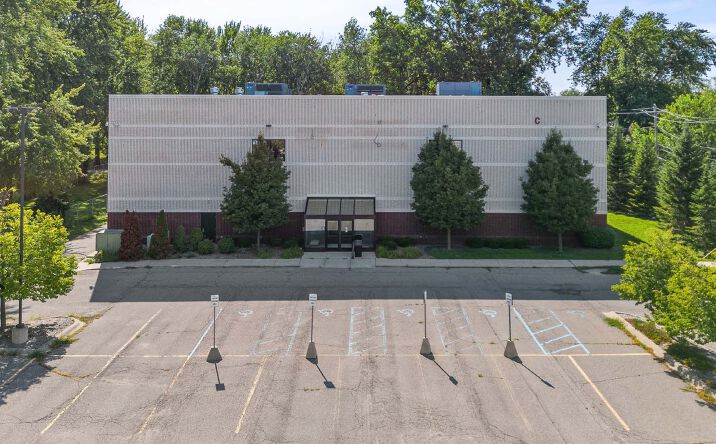 Pictures of Office, Retail property located at 34375 S. Gratiot Ave, Clinton Township, MI 48035 for sales - image #1